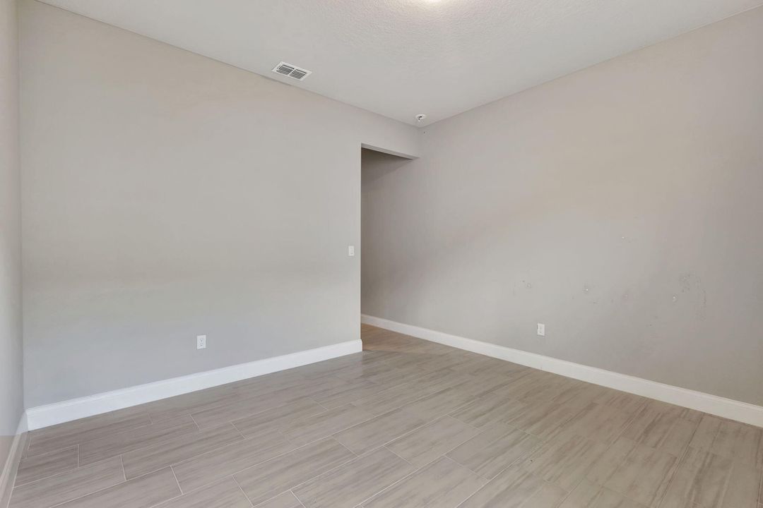 For Rent: $3,250 (3 beds, 2 baths, 2190 Square Feet)