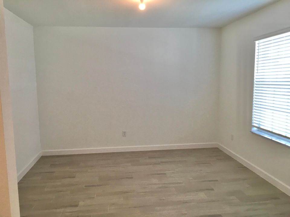 For Rent: $3,000 (4 beds, 2 baths, 2582 Square Feet)