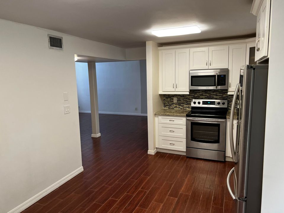 For Rent: $3,550 (3 beds, 2 baths, 1442 Square Feet)