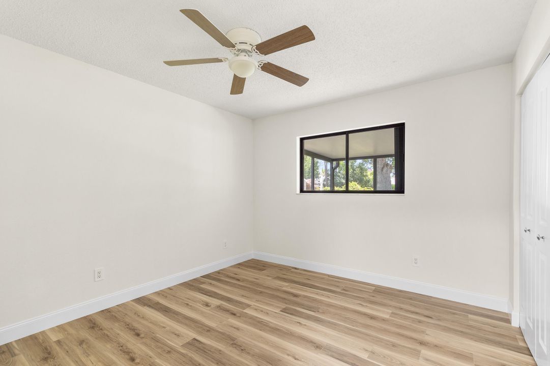 For Sale: $310,000 (2 beds, 1 baths, 904 Square Feet)