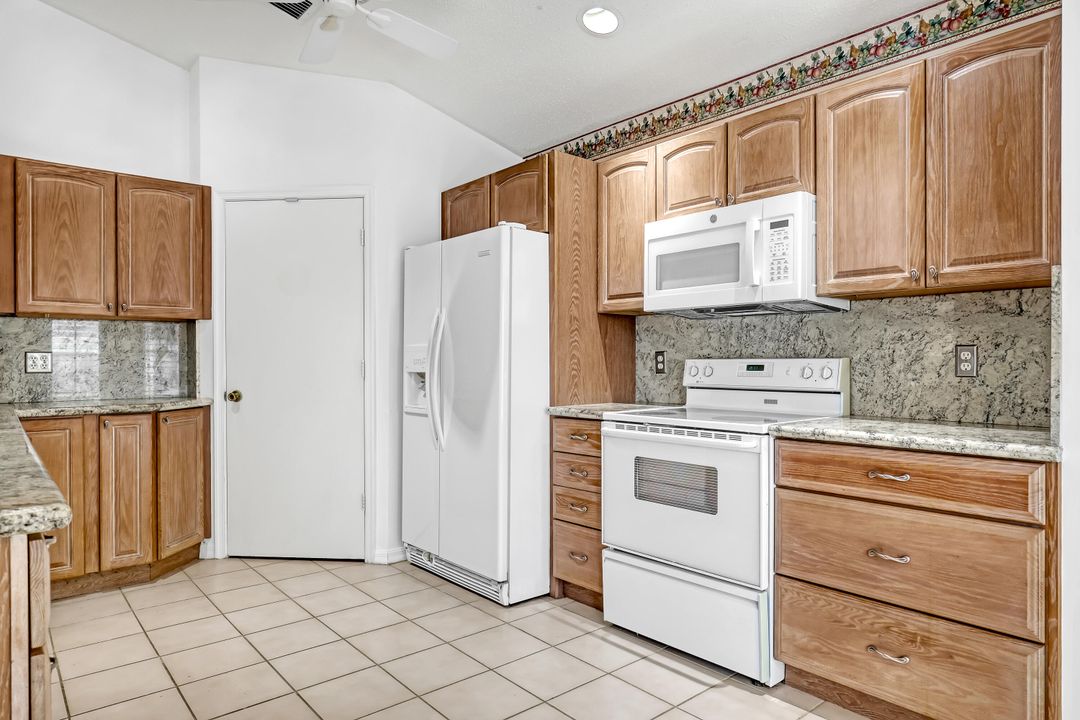For Sale: $595,000 (3 beds, 2 baths, 1422 Square Feet)