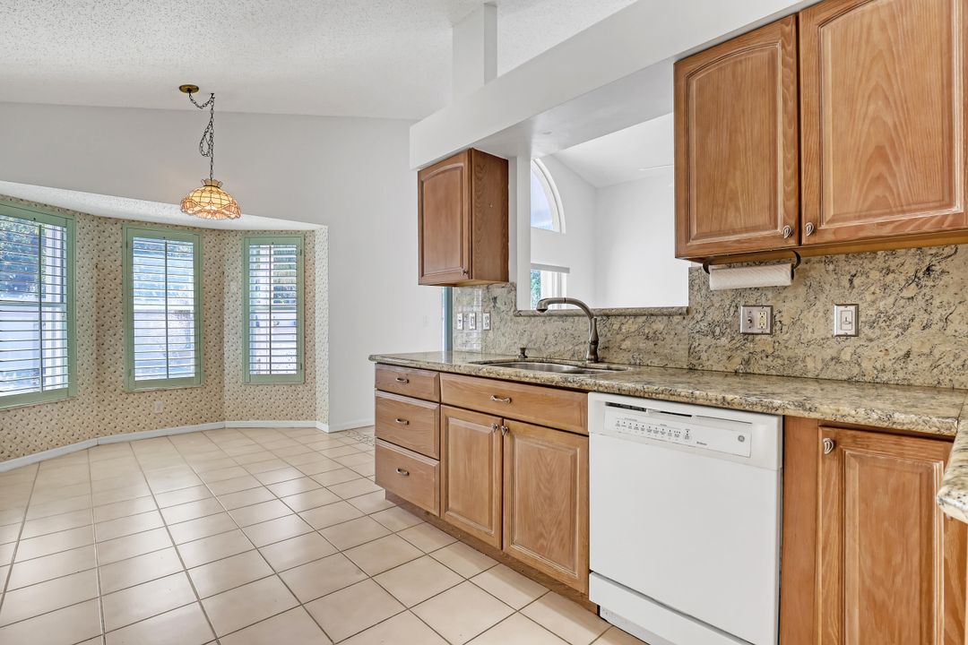 For Sale: $595,000 (3 beds, 2 baths, 1422 Square Feet)