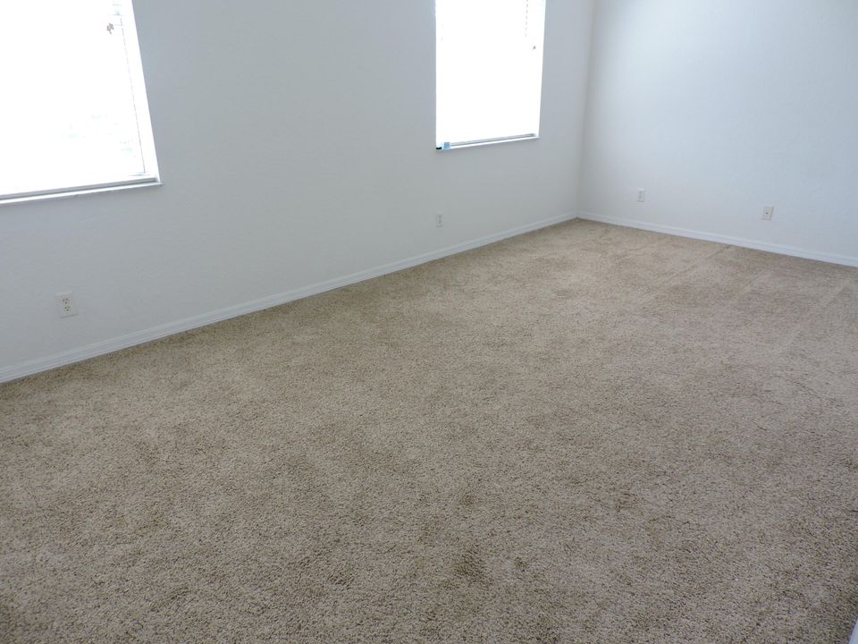 For Rent: $3,500 (2 beds, 2 baths, 1938 Square Feet)