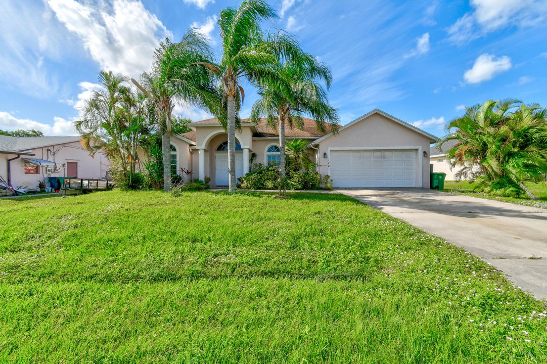 Active With Contract: $2,300 (3 beds, 2 baths, 2107 Square Feet)