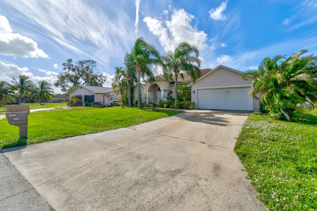 Active With Contract: $2,300 (3 beds, 2 baths, 2107 Square Feet)