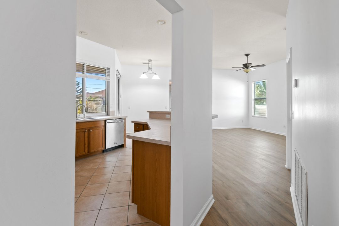 Active With Contract: $2,300 (3 beds, 2 baths, 2107 Square Feet)