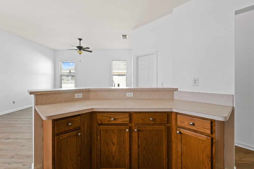 Active With Contract: $2,300 (3 beds, 2 baths, 2107 Square Feet)