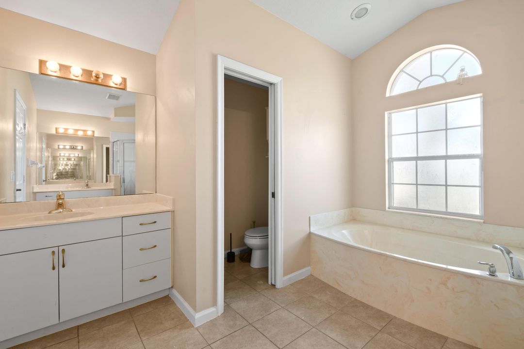 Active With Contract: $2,300 (3 beds, 2 baths, 2107 Square Feet)