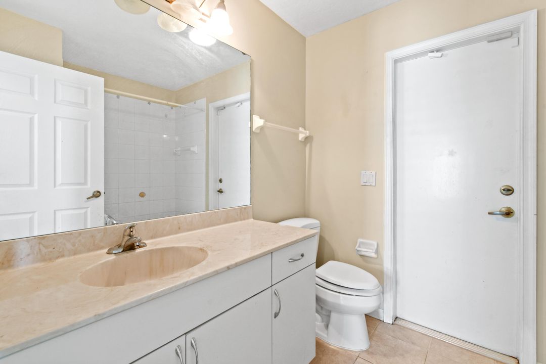 Active With Contract: $2,300 (3 beds, 2 baths, 2107 Square Feet)