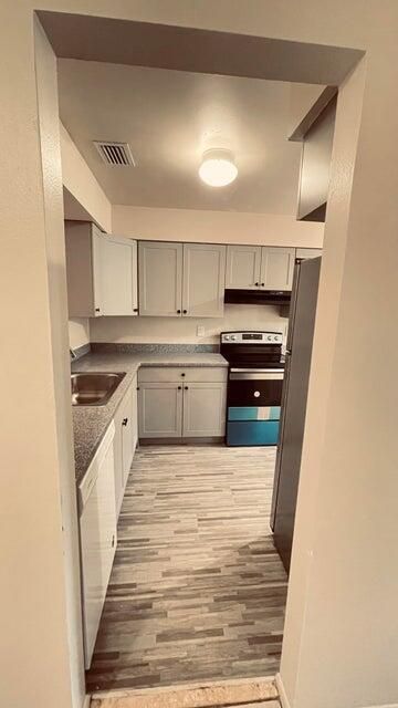For Rent: $1,800 (2 beds, 2 baths, 1078 Square Feet)