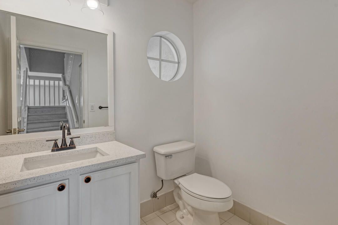 For Sale: $385,000 (3 beds, 2 baths, 1571 Square Feet)