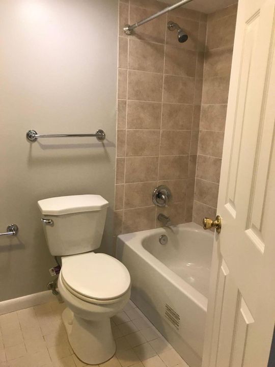 For Rent: $1,750 (2 beds, 2 baths, 1021 Square Feet)