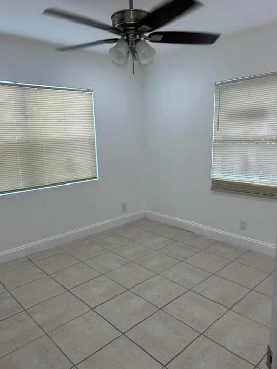 For Rent: $1,850 (2 beds, 1 baths, 695 Square Feet)