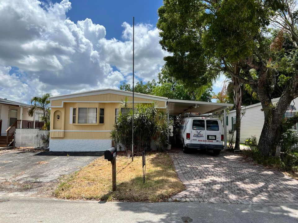 For Sale: $250,000 (3 beds, 2 baths, 1344 Square Feet)