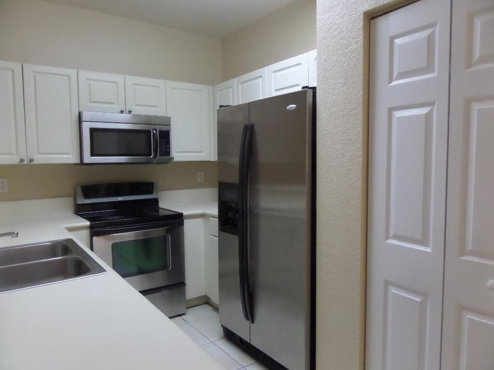For Rent: $2,850 (3 beds, 2 baths, 1505 Square Feet)