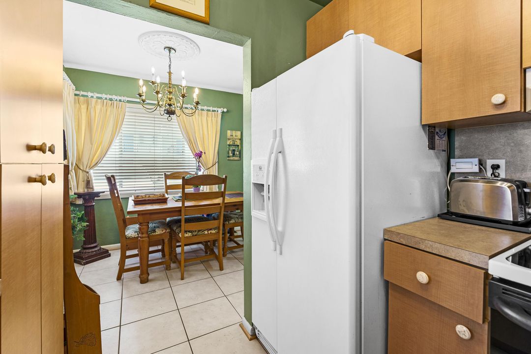 For Sale: $149,000 (2 beds, 2 baths, 826 Square Feet)