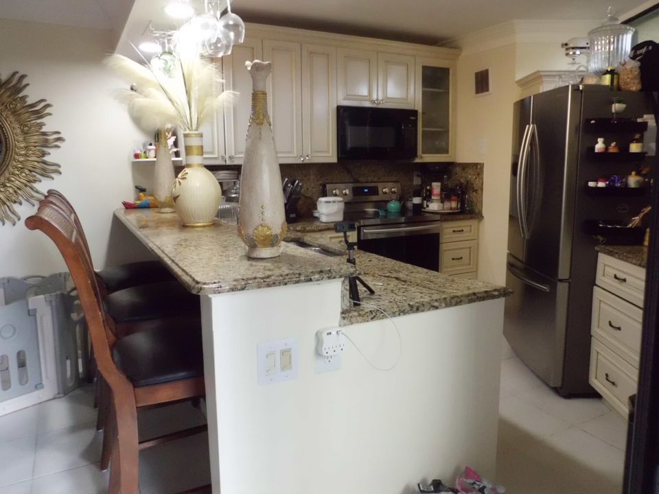 En Venta: $339,900 (2 camas, 3 baños, 1218 Pies cuadrados)