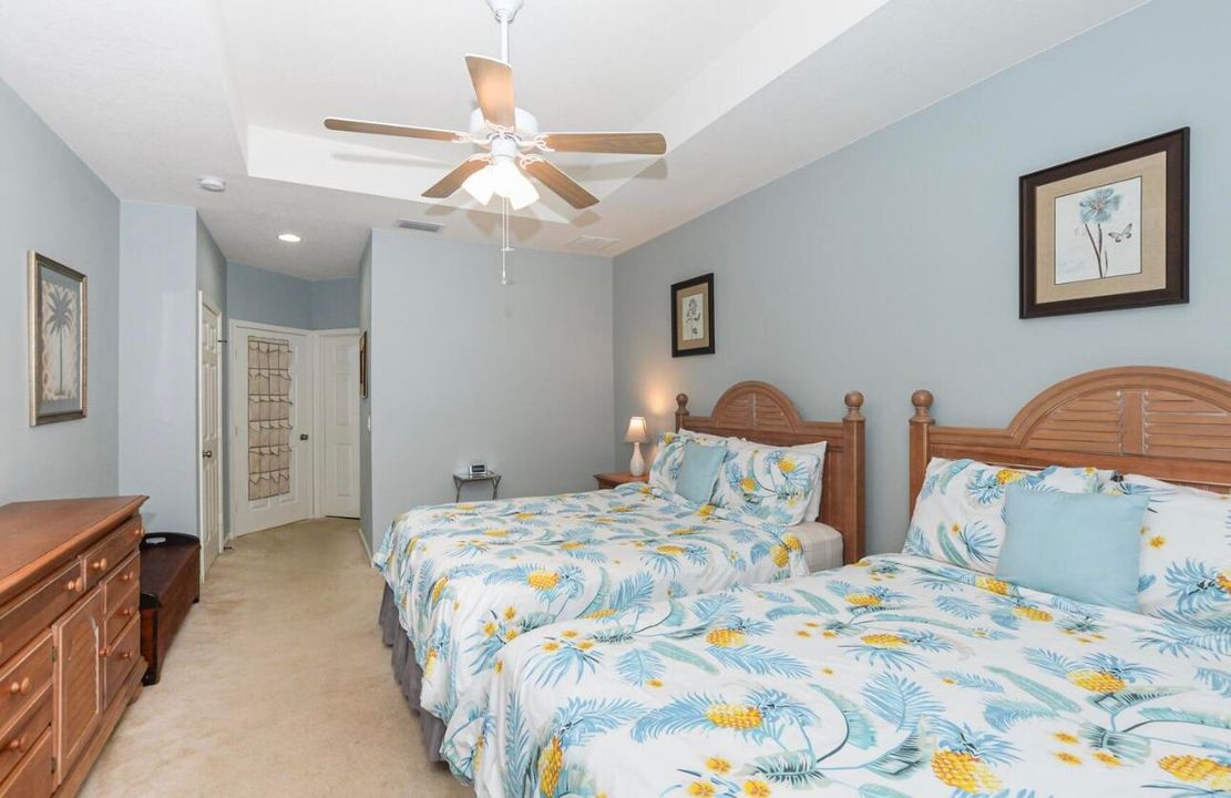 For Sale: $319,900 (2 beds, 2 baths, 1312 Square Feet)