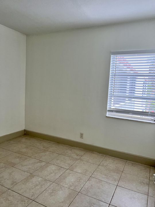 For Rent: $2,250 (2 beds, 2 baths, 847 Square Feet)