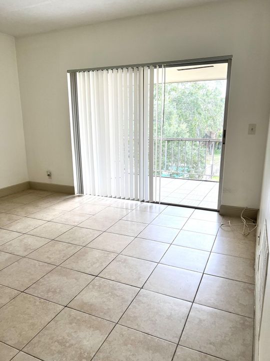 For Rent: $2,250 (2 beds, 2 baths, 847 Square Feet)