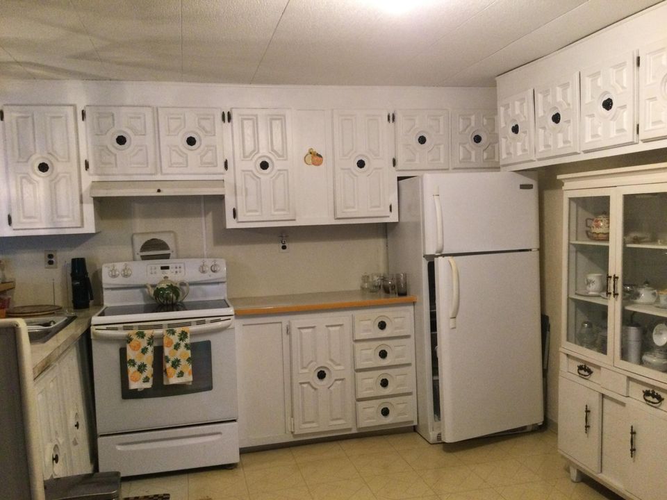 For Sale: $29,900 (3 beds, 1 baths, 1176 Square Feet)