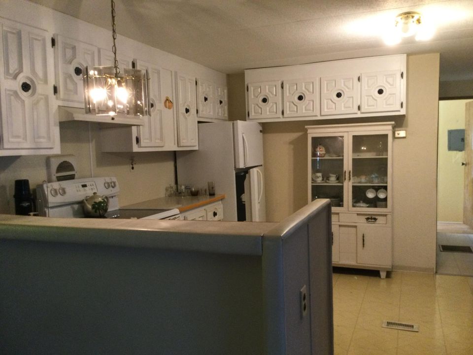 For Sale: $29,900 (3 beds, 1 baths, 1176 Square Feet)