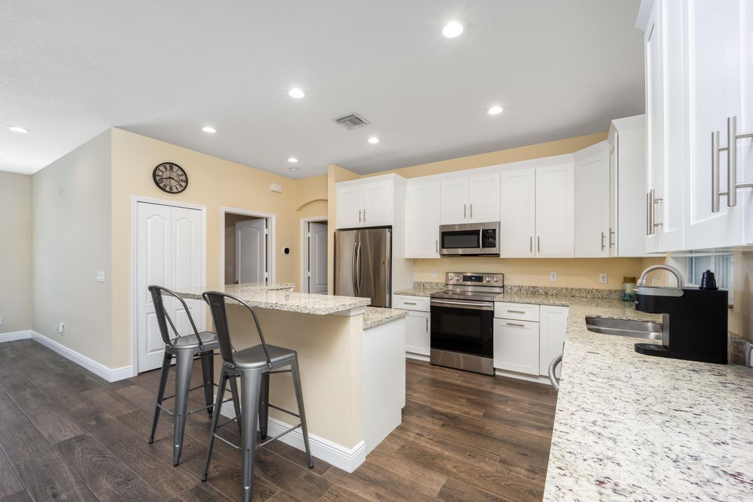 Active With Contract: $439,900 (3 beds, 2 baths, 1602 Square Feet)