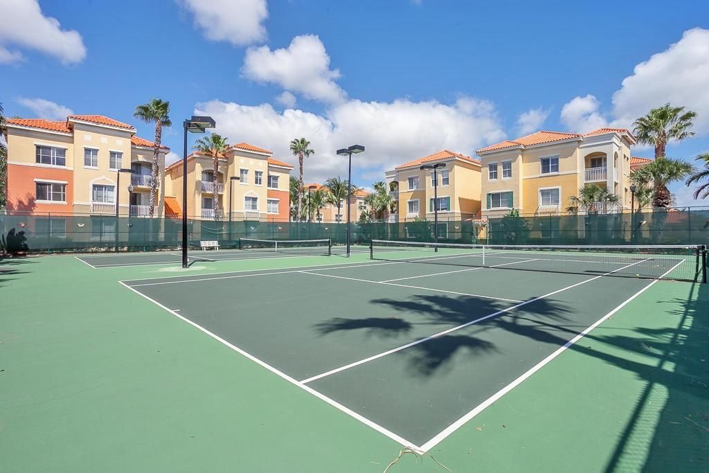 Active With Contract: $2,500 (2 beds, 2 baths, 1309 Square Feet)