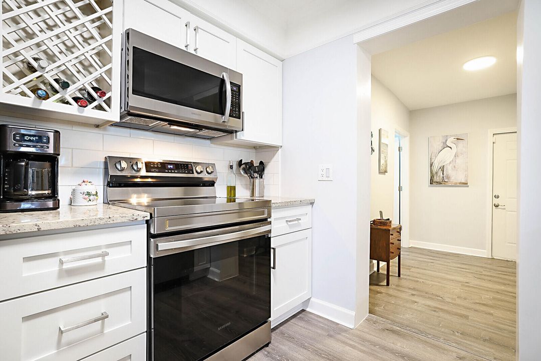 Active With Contract: $489,000 (3 beds, 2 baths, 1596 Square Feet)