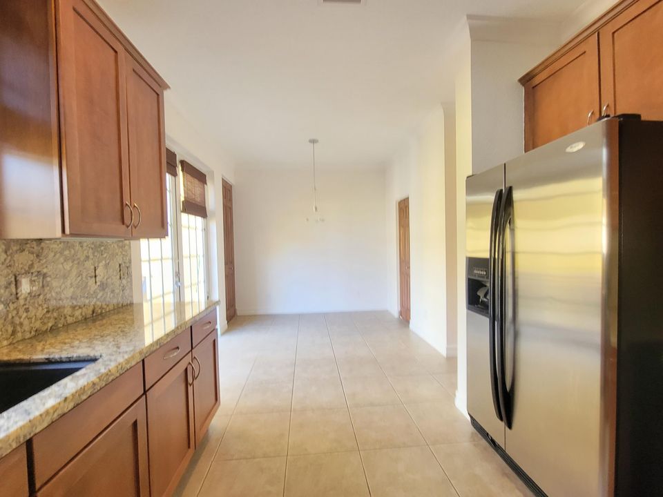 For Rent: $3,450 (3 beds, 2 baths, 1822 Square Feet)