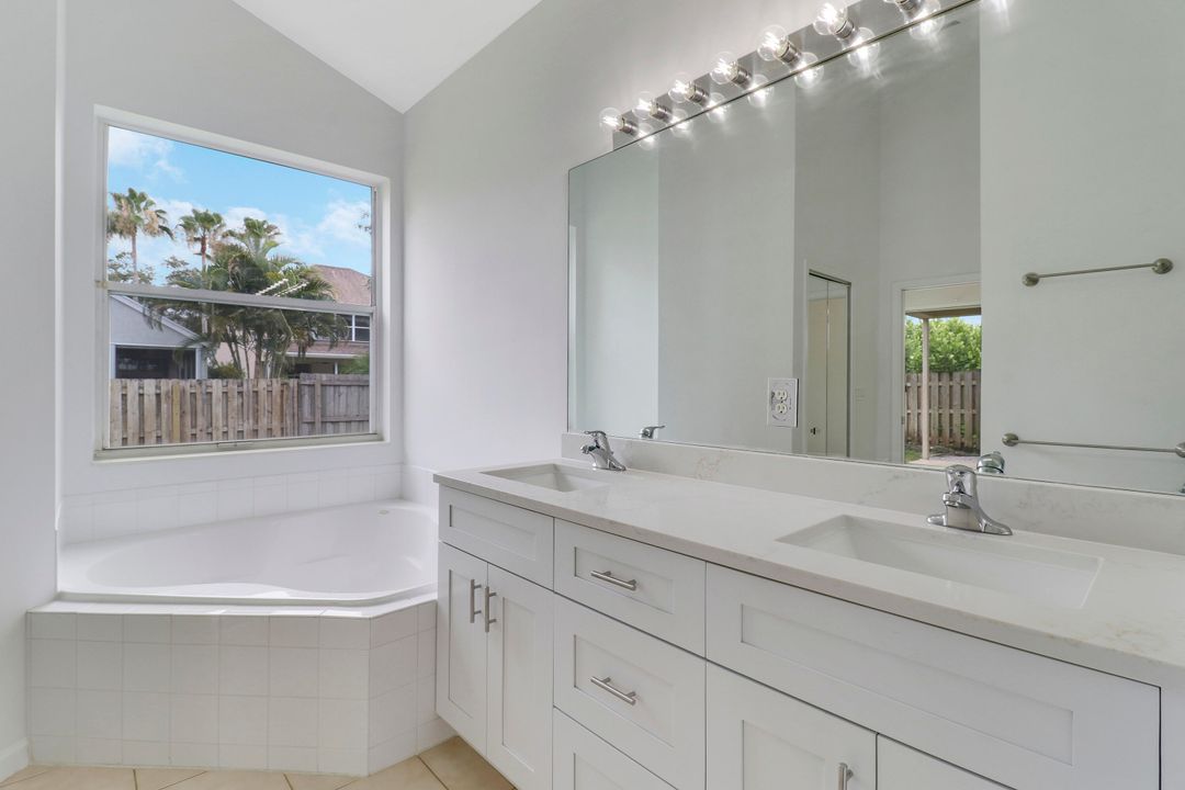For Sale: $485,000 (4 beds, 2 baths, 1842 Square Feet)