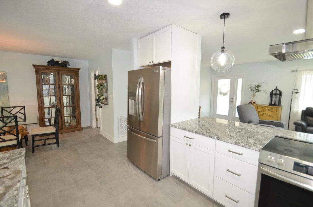 Active With Contract: $399,990 (3 beds, 2 baths, 1668 Square Feet)