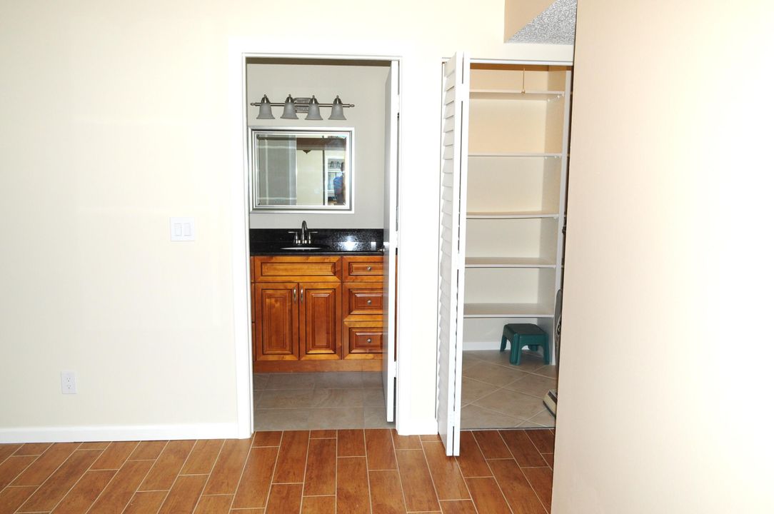 Active With Contract: $2,250 (2 beds, 2 baths, 1186 Square Feet)