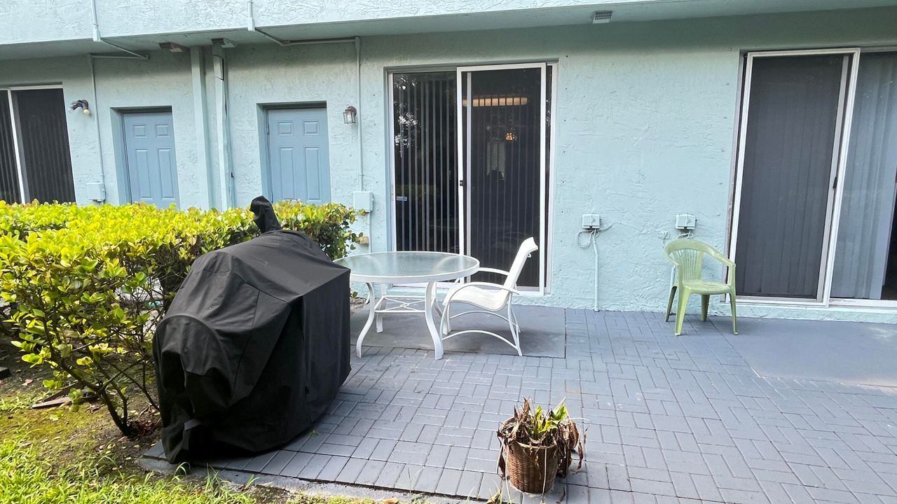 En Venta: $265,000 (3 camas, 2 baños, 1318 Pies cuadrados)