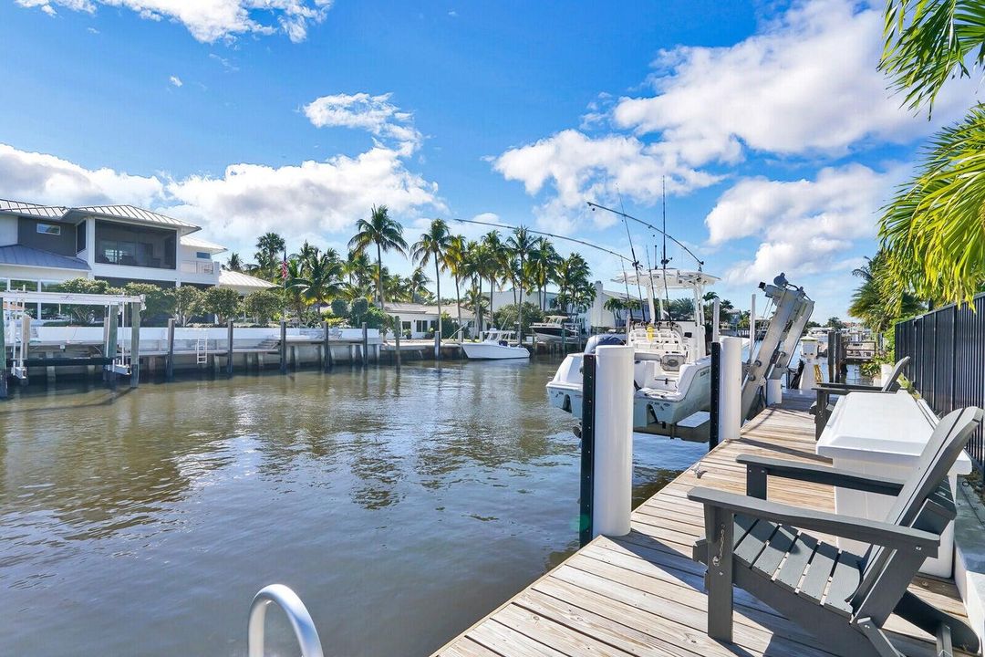 For Sale: $2,499,900 (3 beds, 2 baths, 1742 Square Feet)