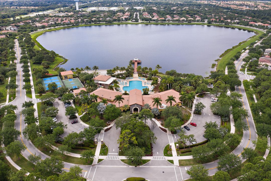 Active With Contract: $729,000 (3 beds, 2 baths, 1910 Square Feet)