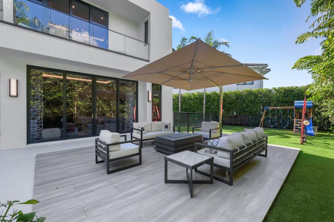 For Sale: $10,749,000 (5 beds, 6 baths, 6159 Square Feet)