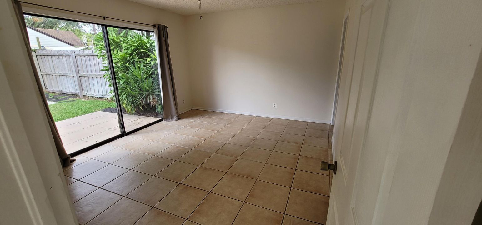 For Rent: $3,000 (2 beds, 2 baths, 1148 Square Feet)