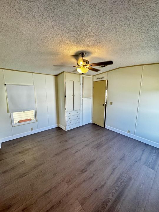 For Sale: $179,000 (2 beds, 2 baths, 840 Square Feet)