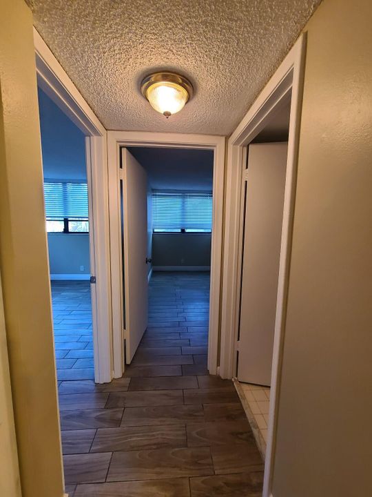 For Rent: $1,750 (2 beds, 1 baths, 850 Square Feet)