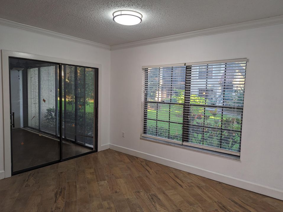 For Sale: $449,000 (2 beds, 2 baths, 1339 Square Feet)