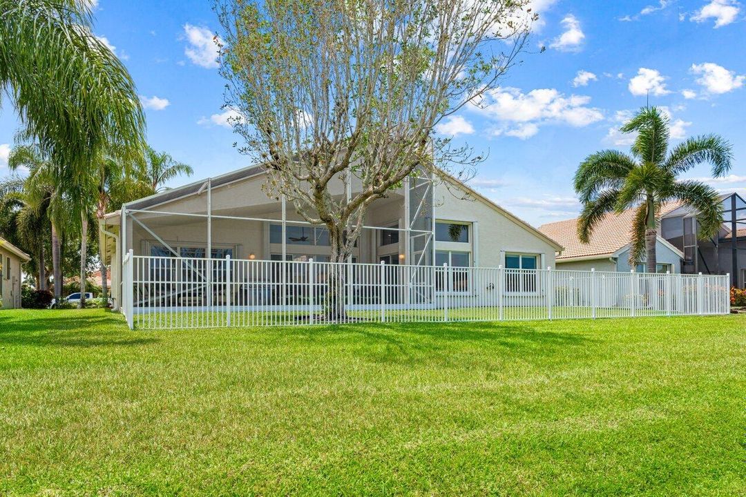 For Sale: $779,000 (3 beds, 2 baths, 2296 Square Feet)