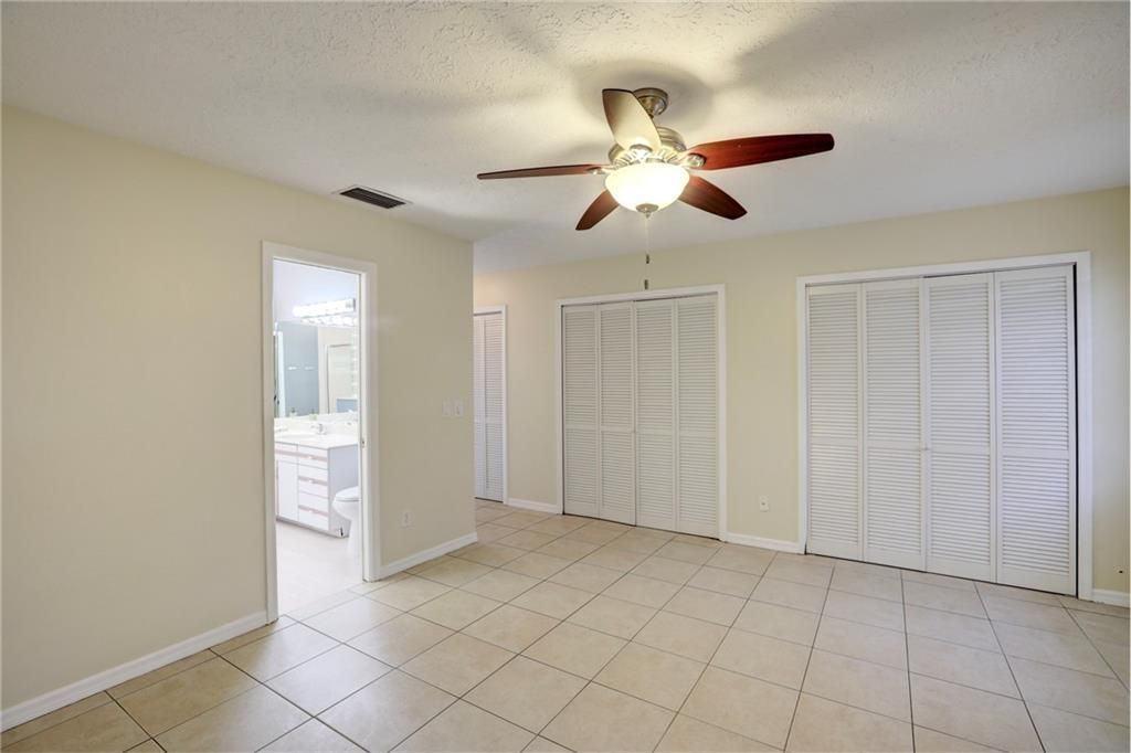 Active With Contract: $427,000 (4 beds, 2 baths, 2121 Square Feet)