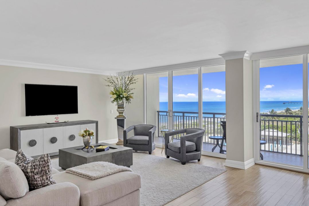 Active With Contract: $1,150,000 (2 beds, 2 baths, 1236 Square Feet)