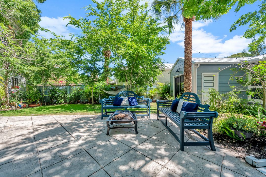 For Sale: $545,000 (2 beds, 1 baths, 1452 Square Feet)