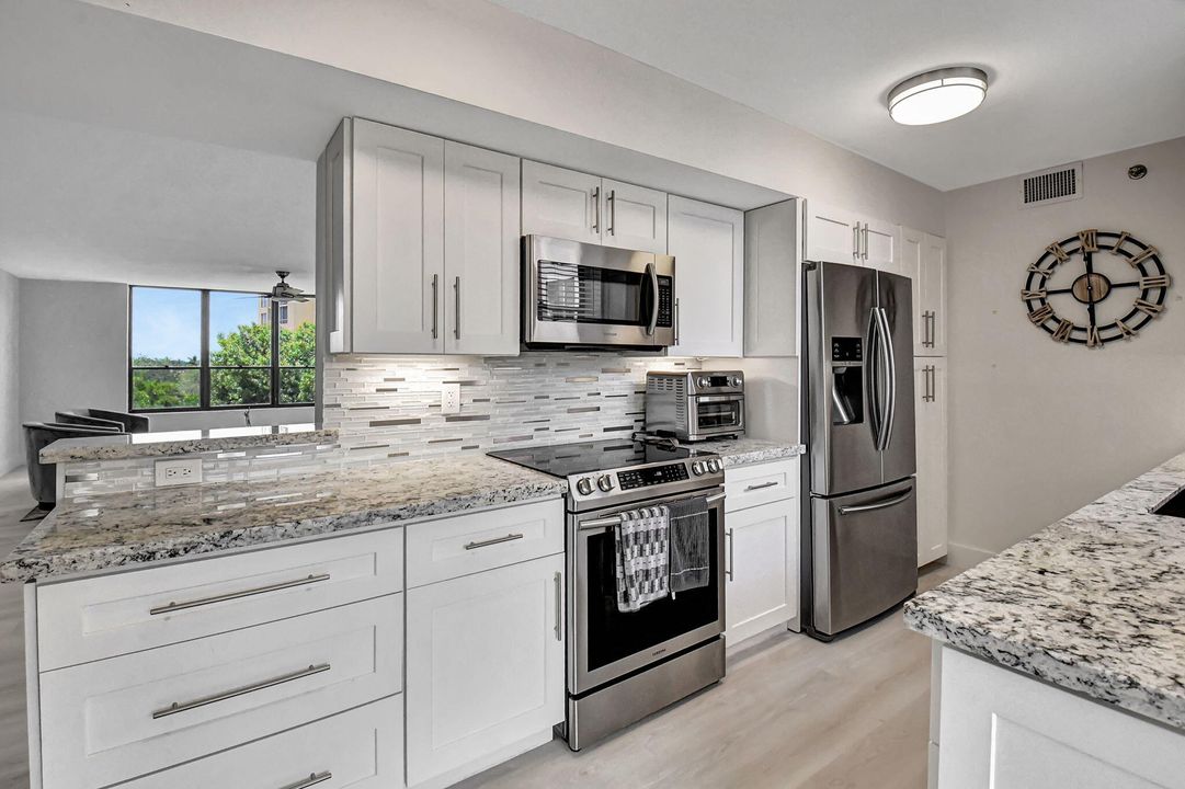 For Sale: $549,000 (2 beds, 2 baths, 1796 Square Feet)