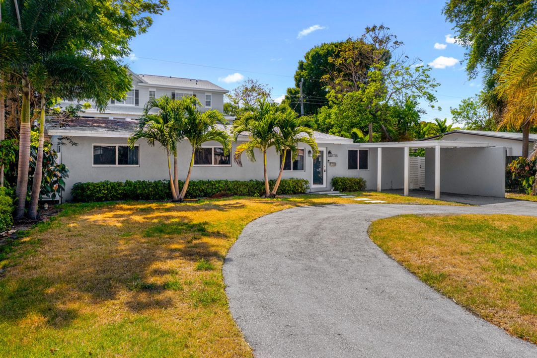 For Sale: $725,000 (3 beds, 2 baths, 1469 Square Feet)