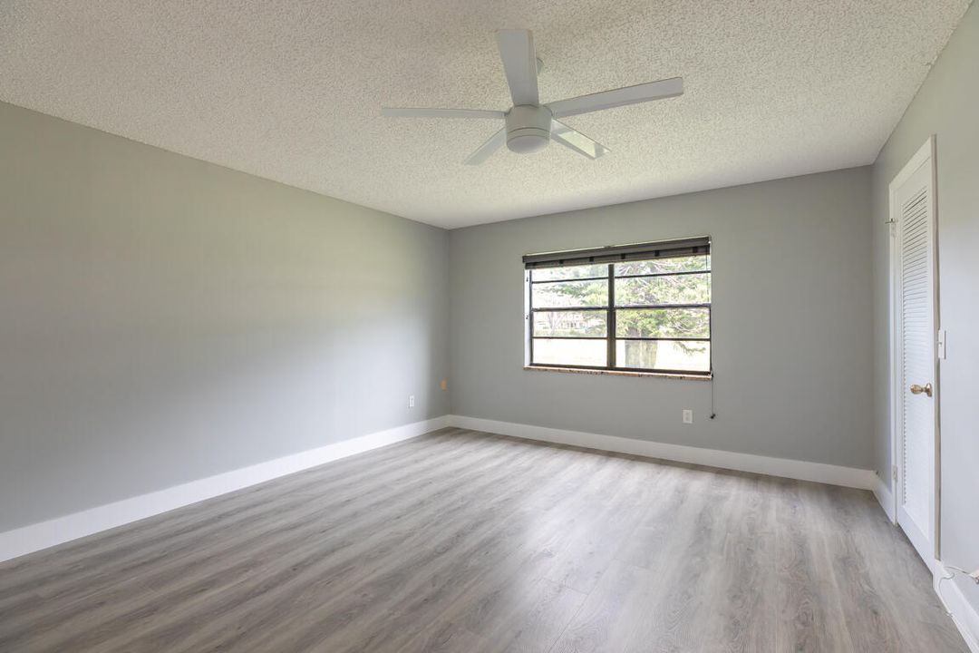 For Sale: $375,000 (2 beds, 2 baths, 1266 Square Feet)