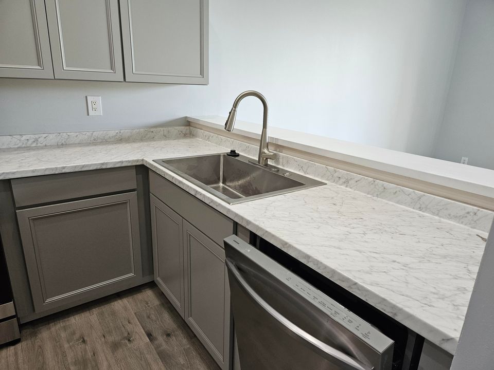 For Sale: $369,900 (2 beds, 2 baths, 1398 Square Feet)