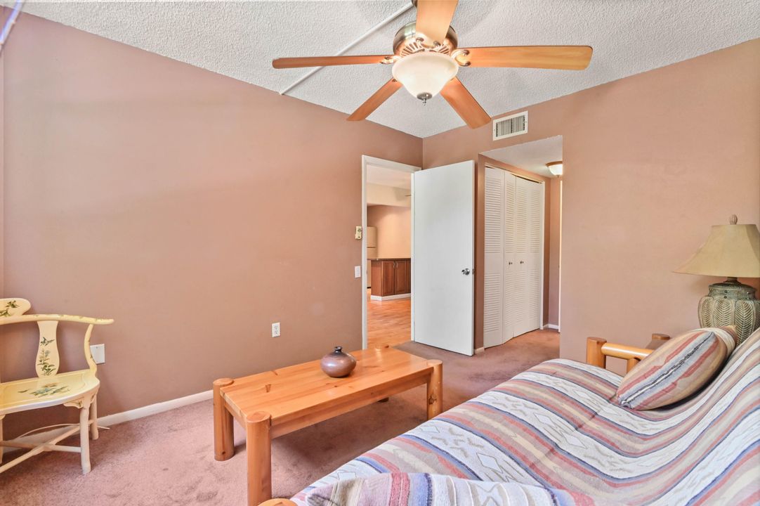 For Sale: $145,000 (2 beds, 2 baths, 950 Square Feet)